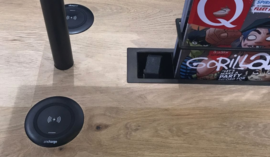 wireless charging in the shopping centre 